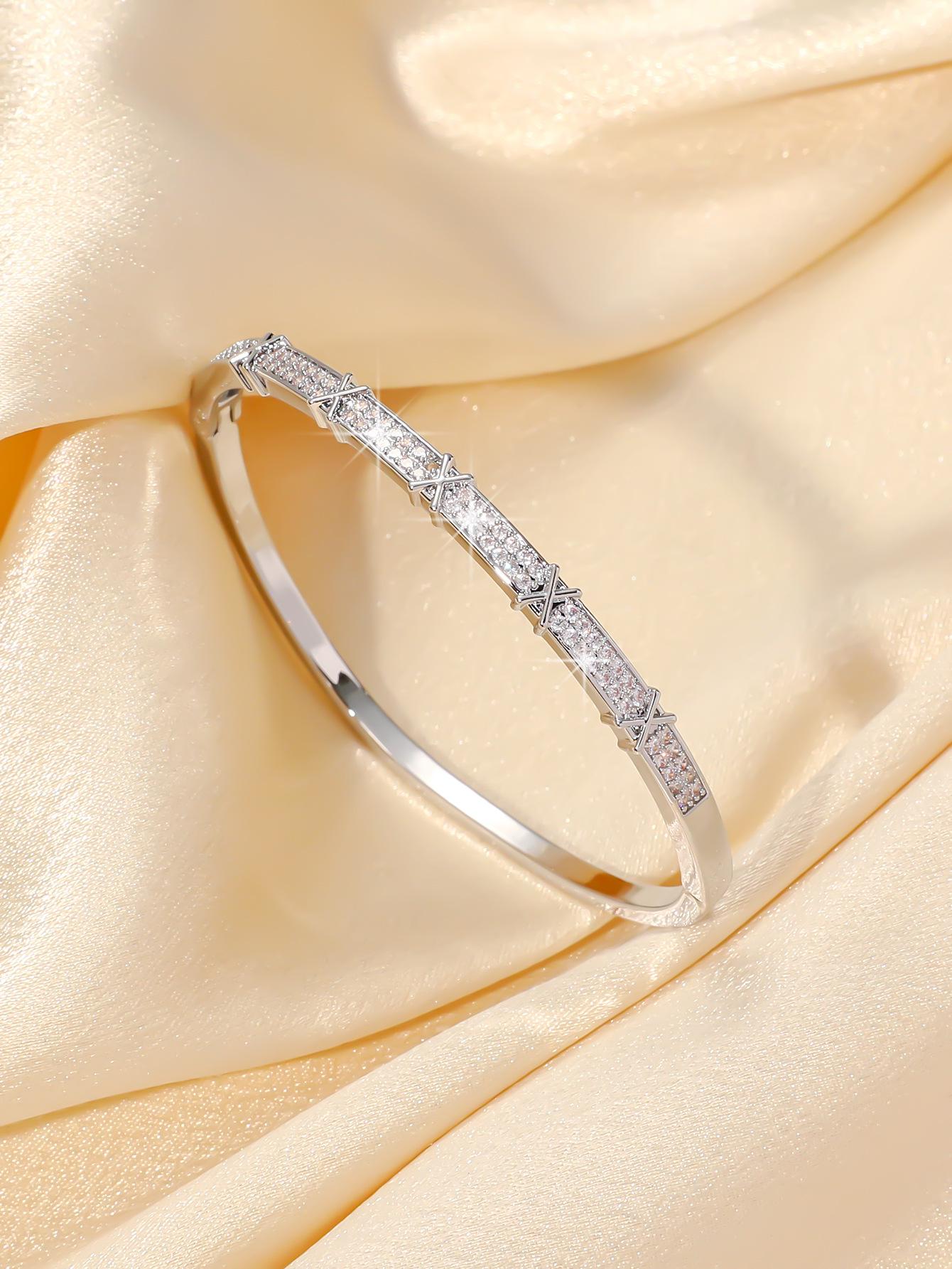 

Браслет из хаулита FEEROW: Женская мода, Минимализм, Изысканные Ювелирные Изделия Высокого Класса