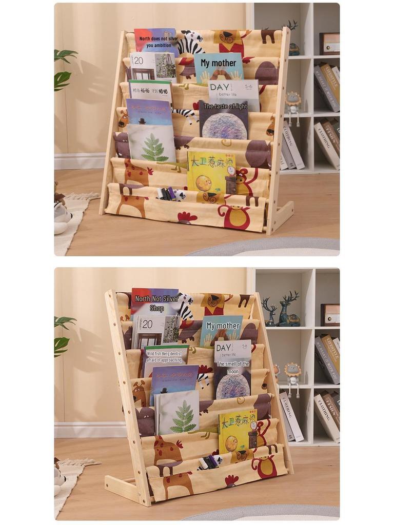 Bodenstehendes Kinder-Bücherregal aus Massivholz mit mehrschichtigem Stauraum und beweglichem Bilderbuch-Ständer.