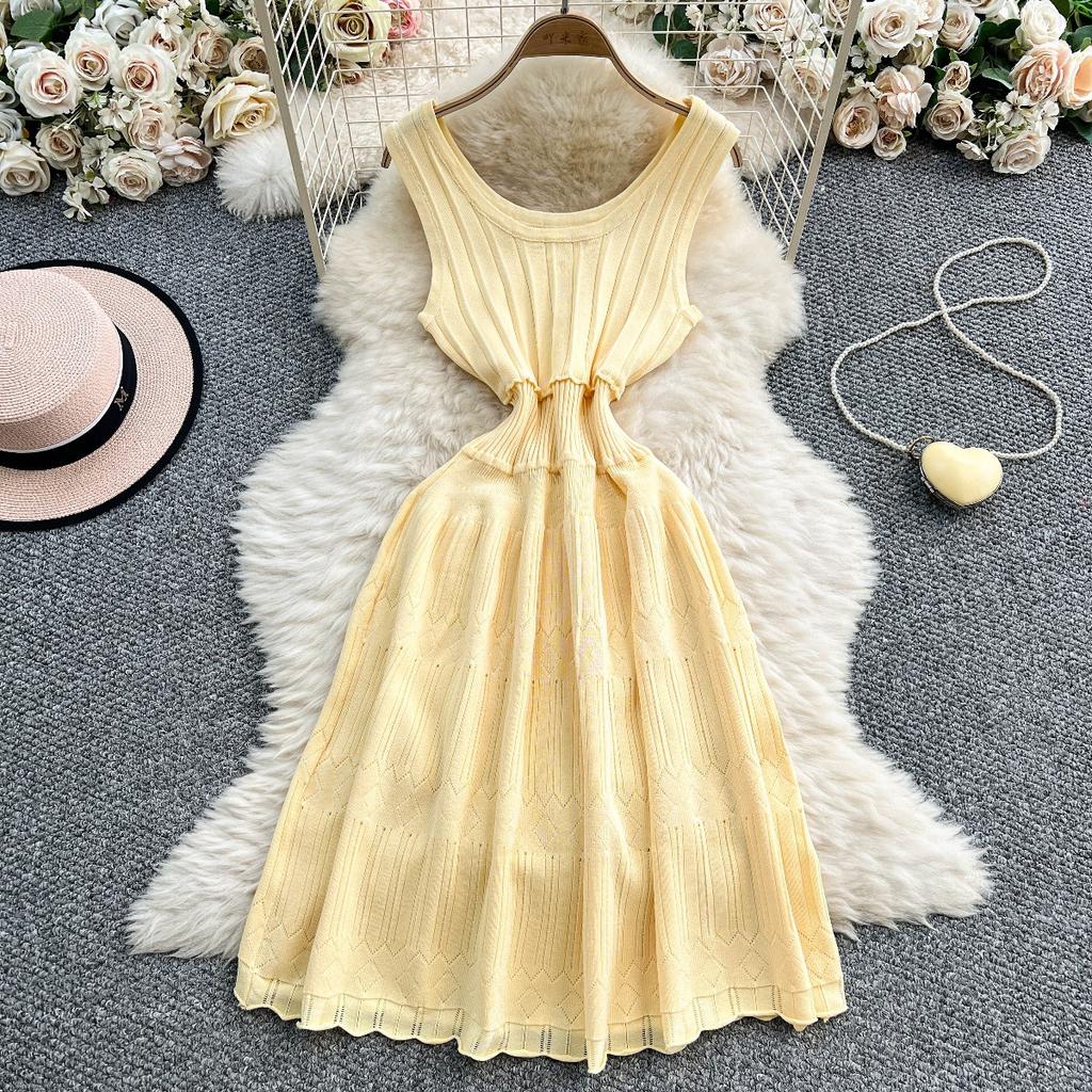 French pure desire U-neck sleeveless knitted dress women's summer new design sense niche waist thin medium and long dress