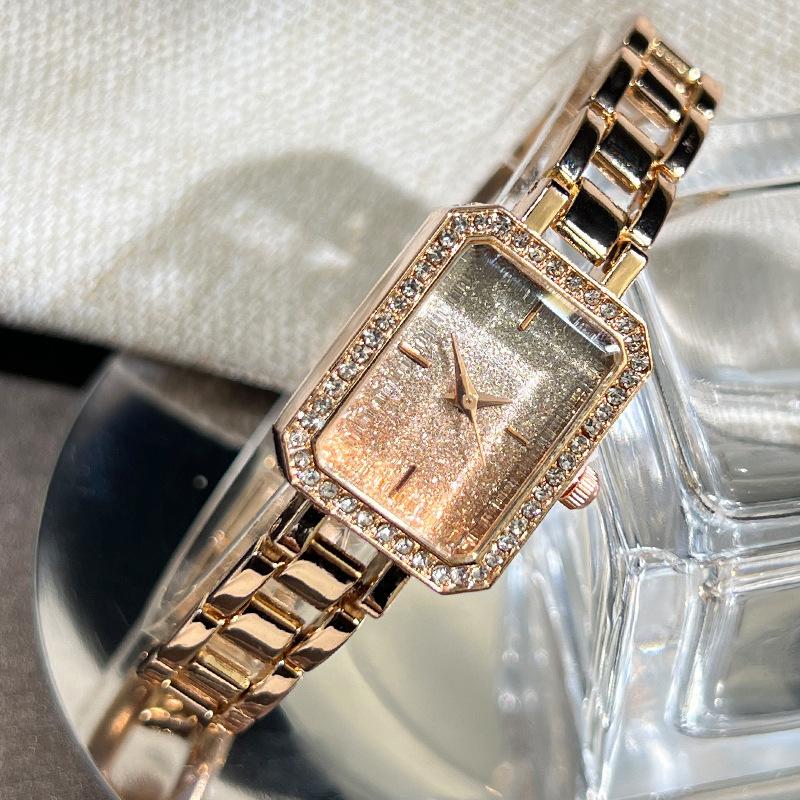 Gradually Change Fashion Women Rhinestone Square Bracelet Watch Simple Sparkling Star Quartz Watch