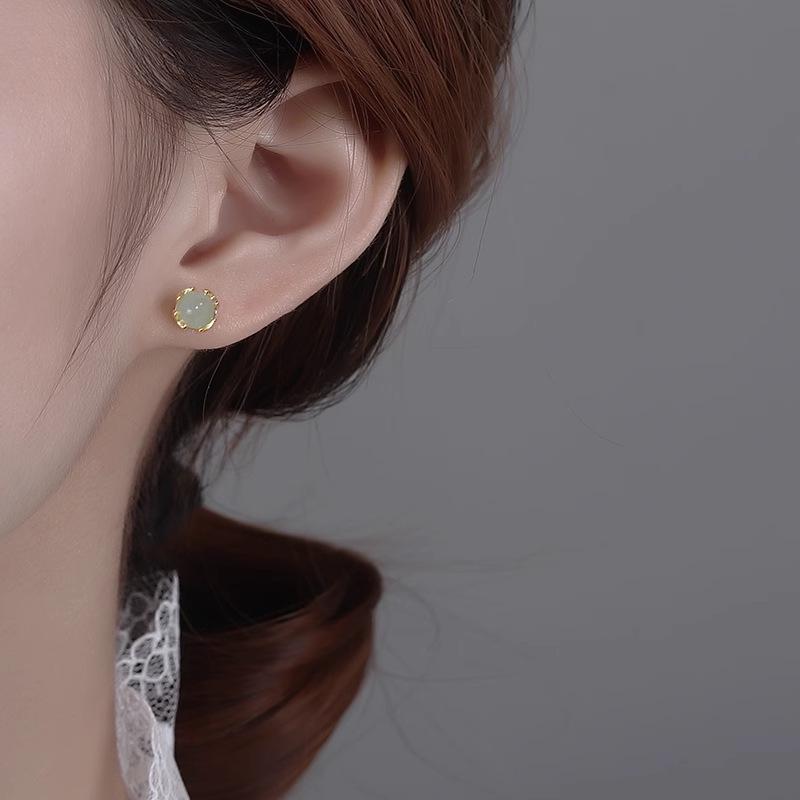 Elegant French Retro Imitation Jade Stud Earrings for Women