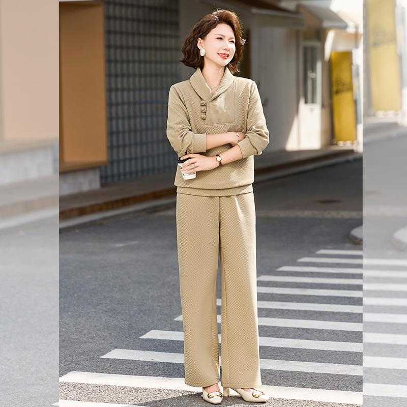 

Spring New Arrival: Women s Plus Size Loose Two-Piece Sportswear Set with Stylish Chinese Collar XL (suggested 95-110 jin)