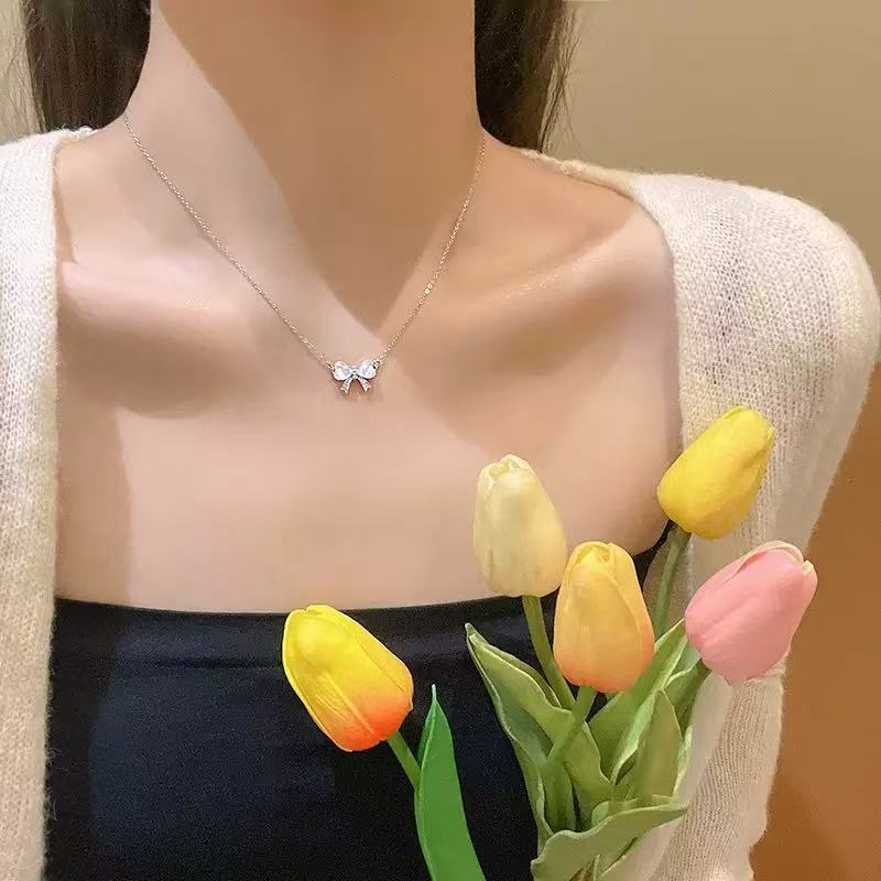 Irregular Retro Niche Pearl Collarbone Chain High Sense Choker Necklace Gentle Design Sense