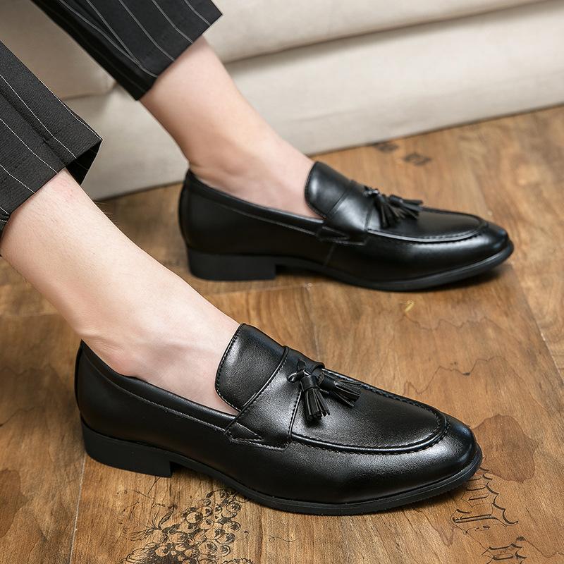 Spring and Autumn Men's British Casual Pointed Leather Shoes Platform Lazy One Foot Doudou Shoes Tassel Loafers Men's Shoes