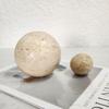 Mramorová kulatá koule - Minimalistická domácí dekorace do obývacího pokoje, na konferenční stolek, do ložnice a ke vchodu