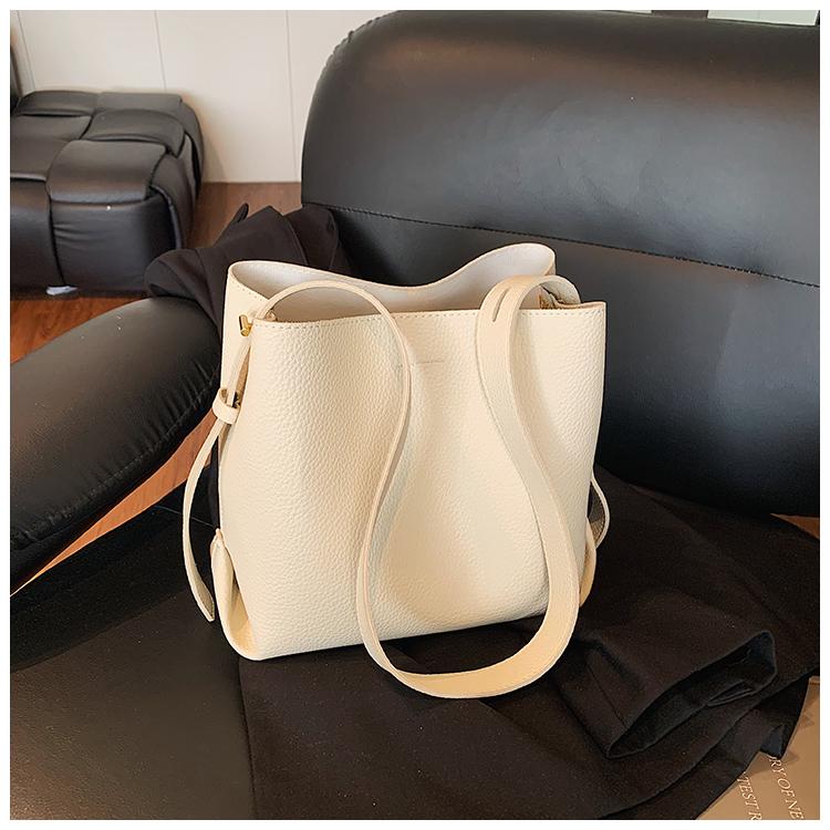 Pu Solid Sewing Shoulder Bags Large Capacity 2026  Women's Bags Simple Fashi Versatile Soft Designer Tote Bag
