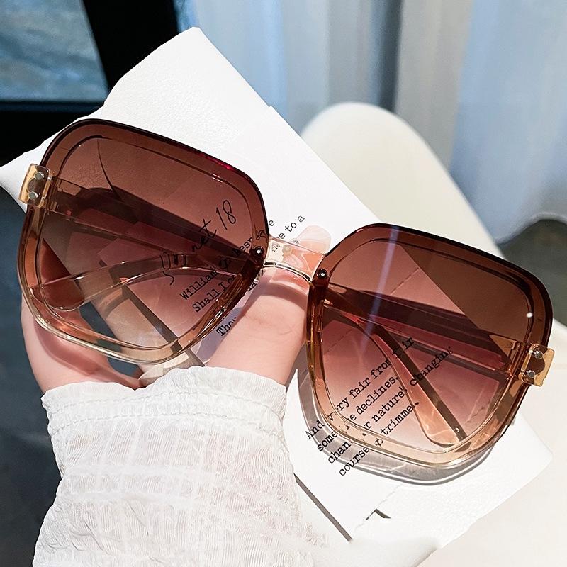 Modische quadratische Retro-Sonnenbrille für Damen, rahmenlose Sonnenbrille mit Farbverlauf, übergroße rahmenlose Sonnenbrille für Damen, geeignet zum Autofahren, UV400