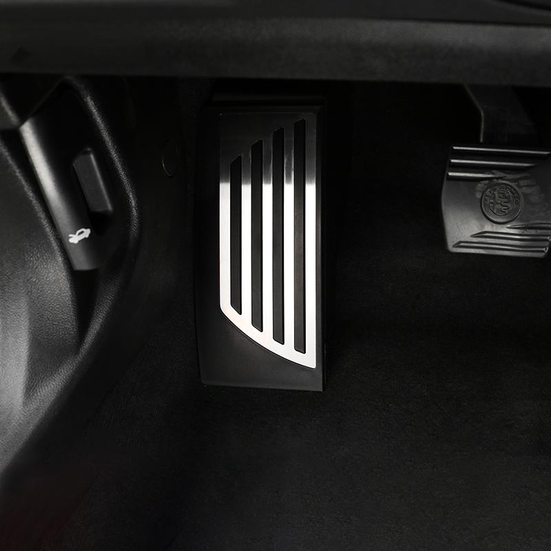 For Alfa Romeo Giulia 2016 2017 2018 2022 2023 Car Gas Fuel Accelerator Brake Pedals Cover Non-Slip Case Trim