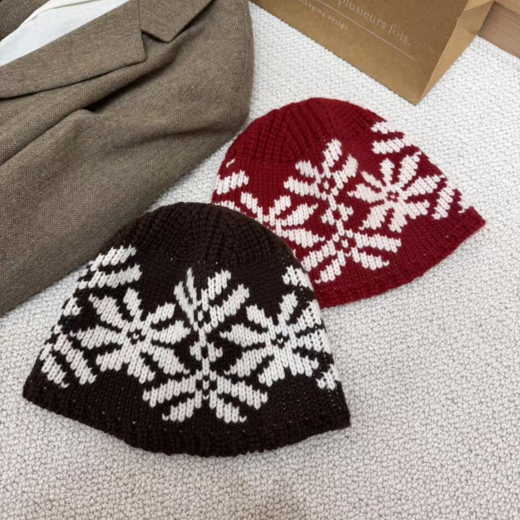 New Christmas knitted hat children's pile hat snowflake retro wool hat autumn and winter thickened warm couple big head circumference