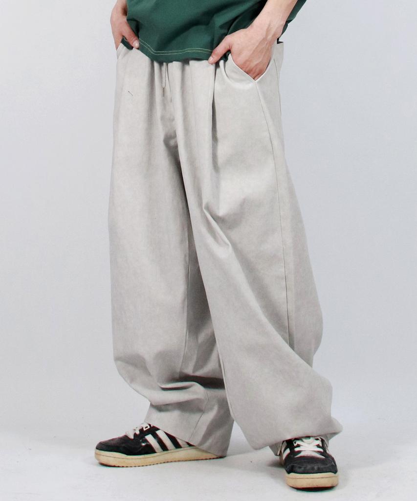 Deumakeu M Grunge Washing Side One Tuck Curved Wide Pants Gray