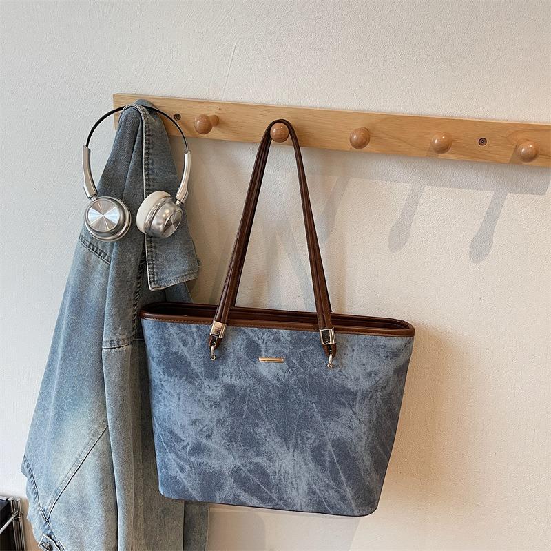 Autumn New College Students Class Commute Tote Bag Fashion Casual Shoulder Bag Large Capacity Portable Underarm Bag Women