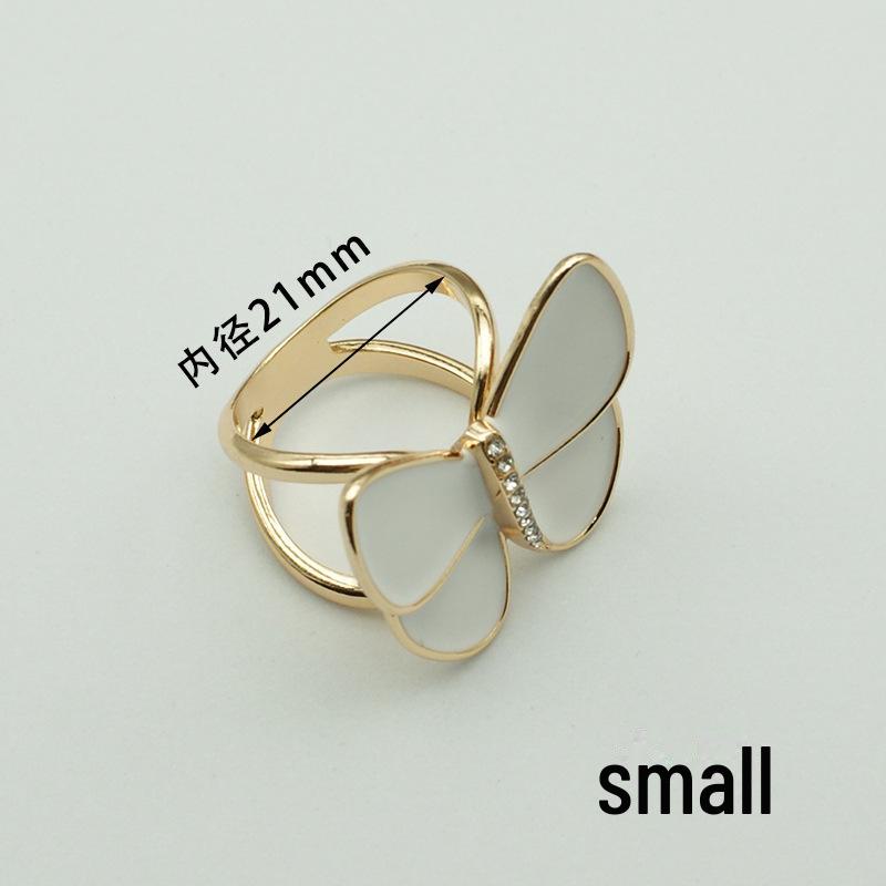 "Pearl Silk Scarf & Coat Buckle - High-End Korean Dual-Purpose Accessory"