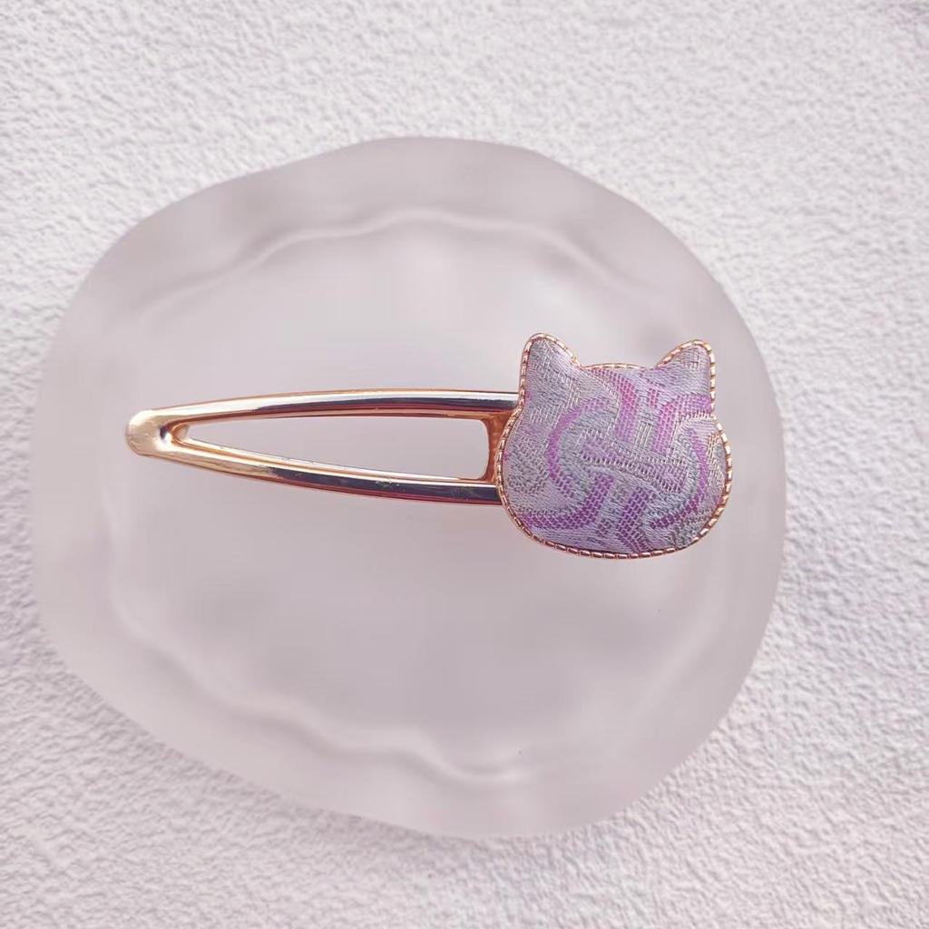 Handgefertigte chinesische bestickte Haarnadel - Brokat-Entenschnabel-Klammer