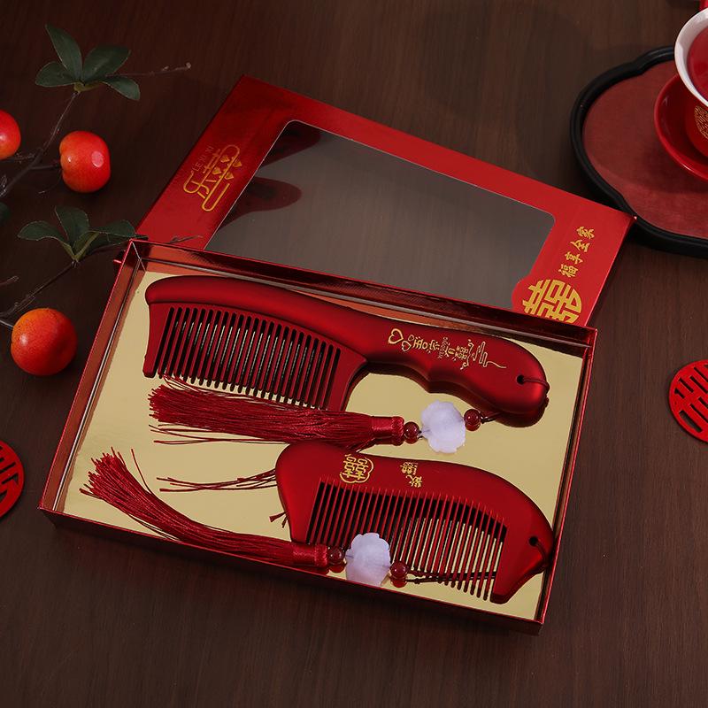 Golden Sandalwood Anti-Static Comb: Carved Design for Hair Care and Meridian Massage, Perfect Bridal Party Favor
