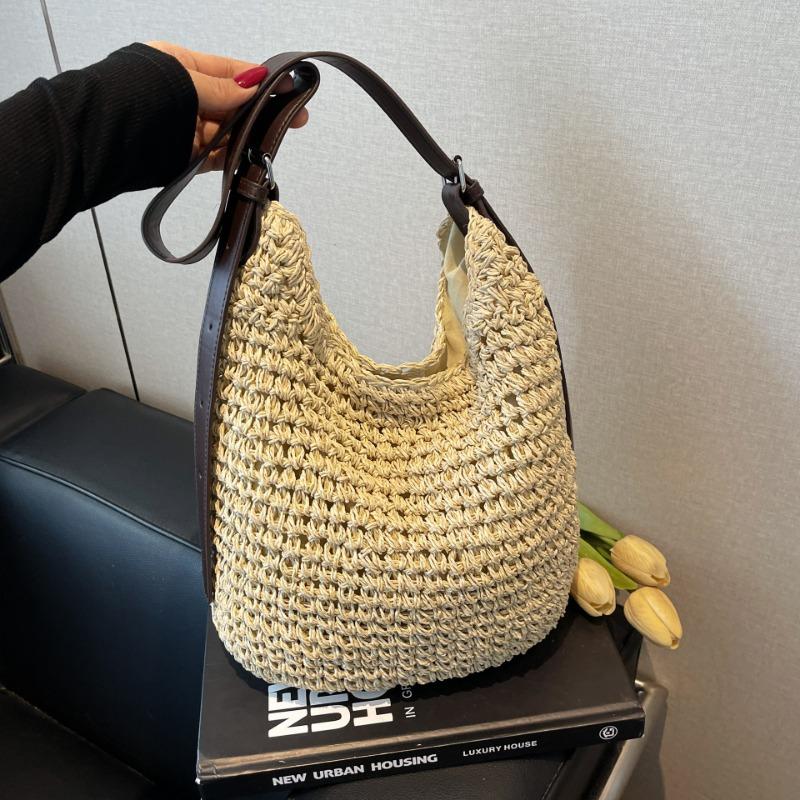 

Large capacity straw shoulder bag women s new niche woven holiday wind beach leisure armpit bag