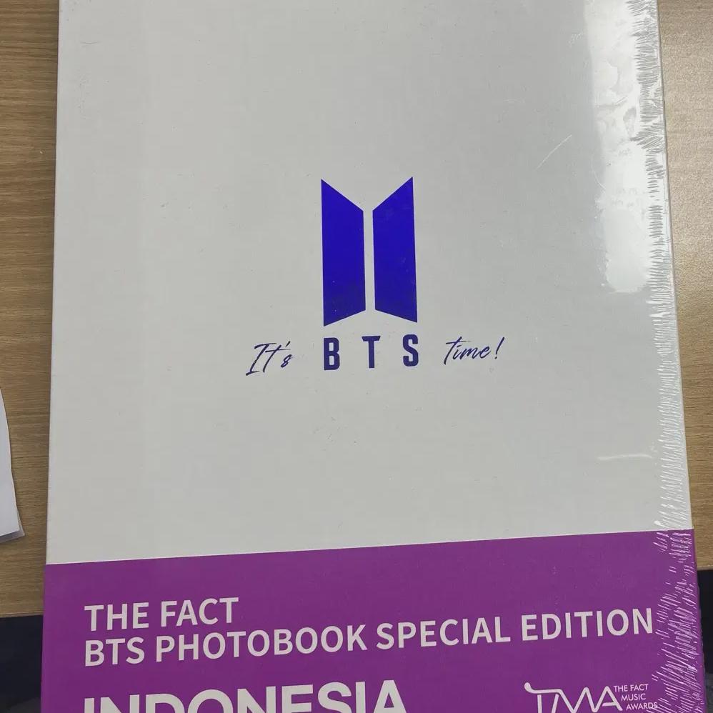 

Факт Фотобук BTS Специальное издание Продается запечатанным