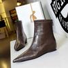 Retro Women's Boots Are Comfortable and Lowheeled, with Heel Inner Height Increased, Zipper, Pedicure and Thin, European and American Versatile Boots