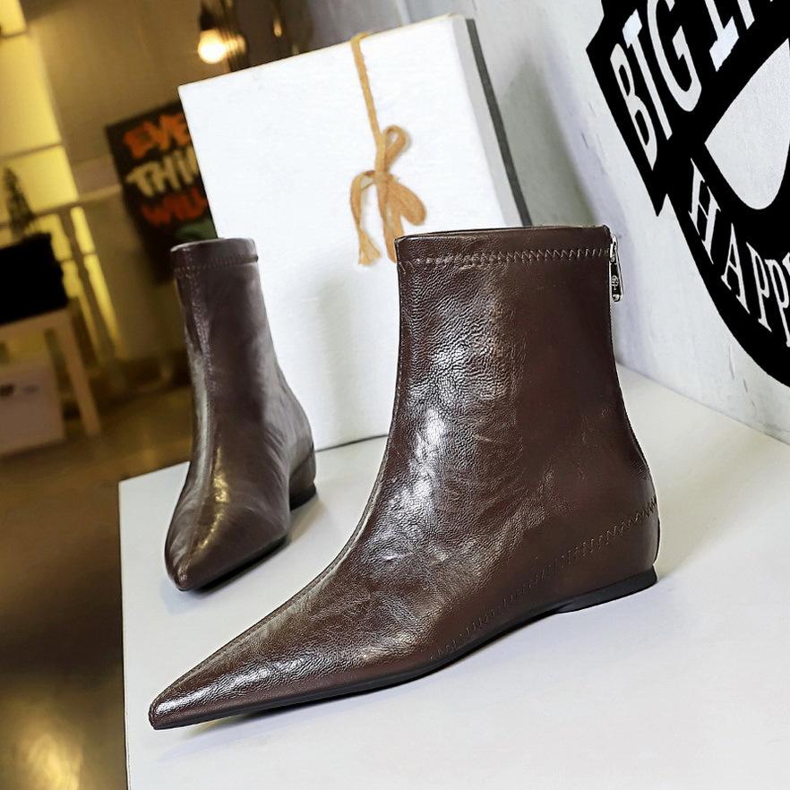 Retro Women's Boots Are Comfortable and Lowheeled, with Heel Inner Height Increased, Zipper, Pedicure and Thin, European and American Versatile Boots