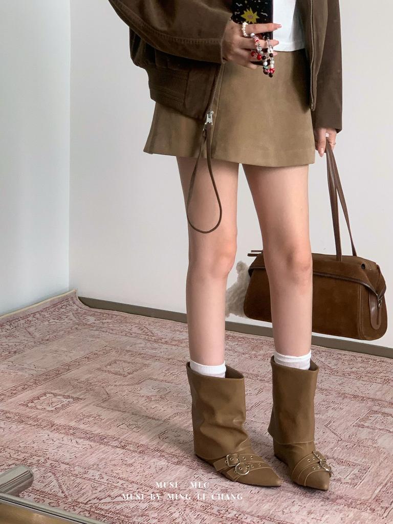 Autumn and winter new inner height increase pointed double belt buckle knight boots fashionable mid boots Martin boots