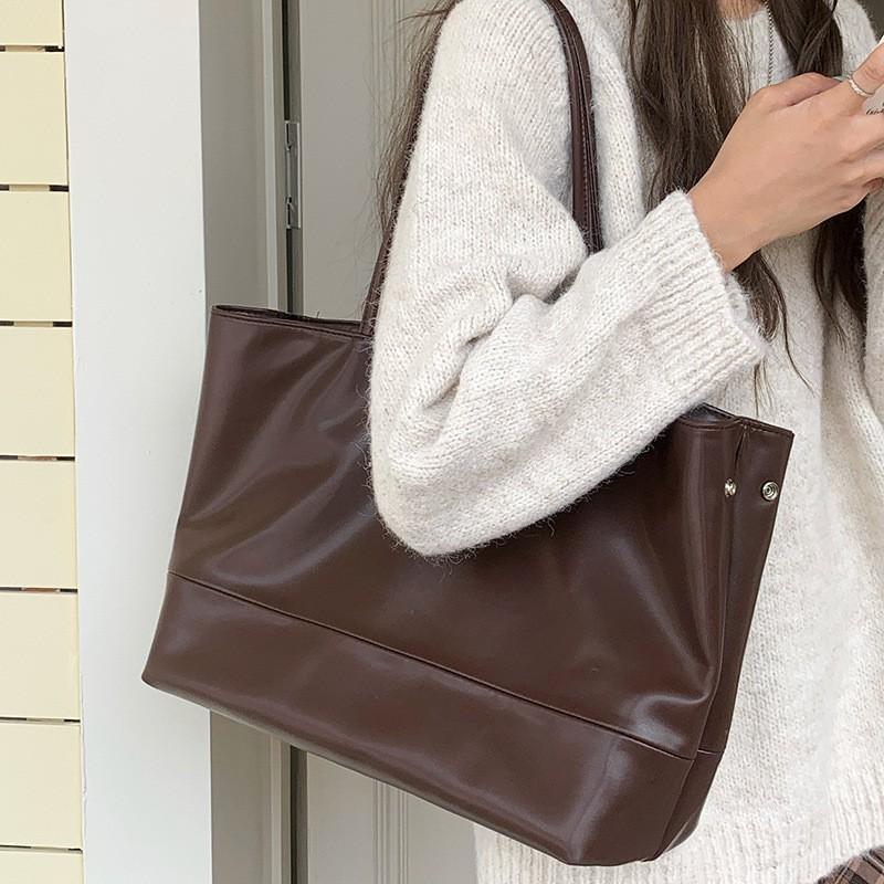 Simple Korean Version of Soft Texture Leather Texture Large Capacity One-shoulder Commuting Bag Classic Brown Work Casual Armpit Tote Bag used for