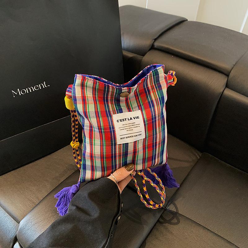 

Summer Retro Literary And Artistic Color Plaid Niche Design Mobile Phone Bag Mini Messenger Small Bag Fringed Bag