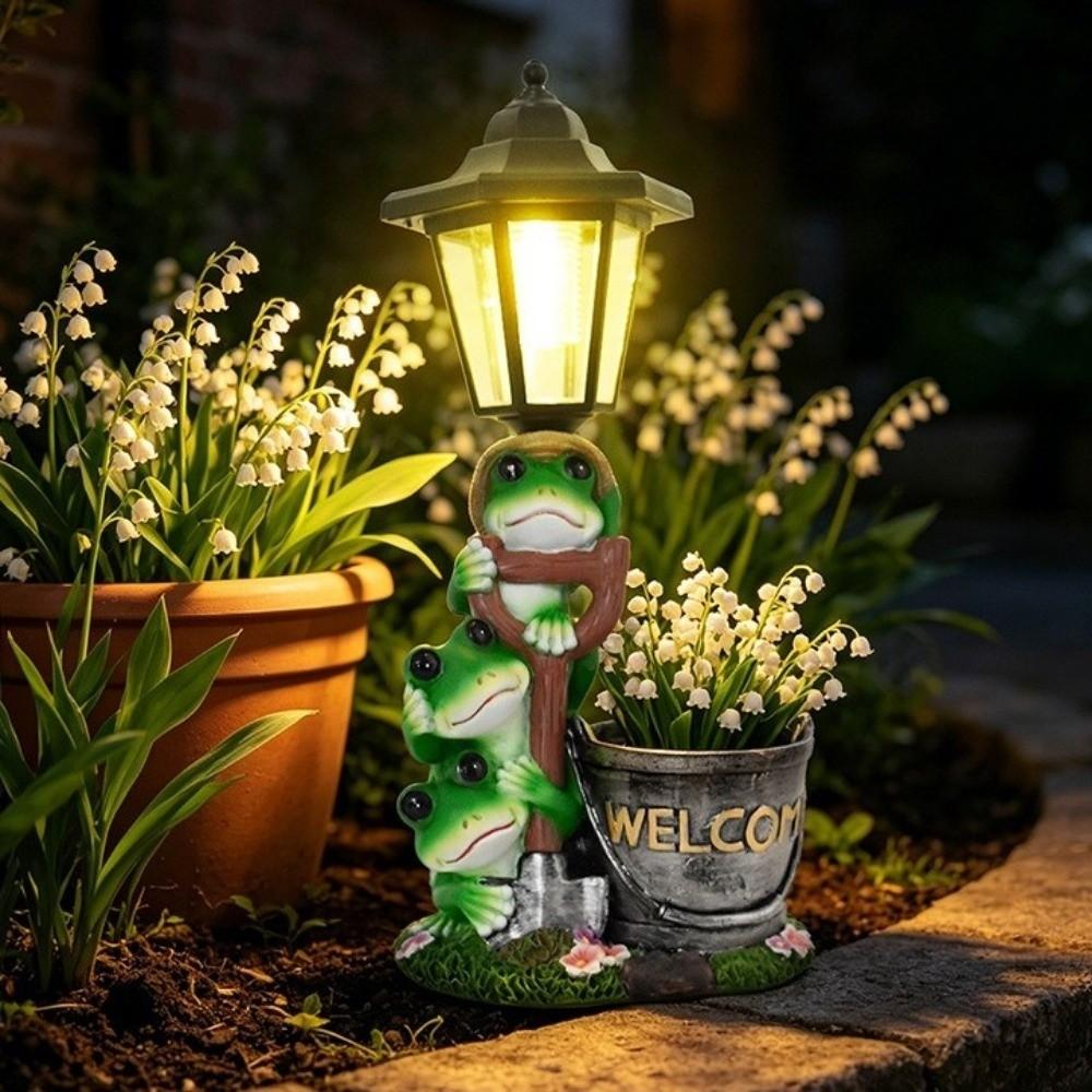 Resin Frog Statue Solar Light Lifelike Solar Frog Lamp Figures Frog Plant Pot Light Pathway Decor