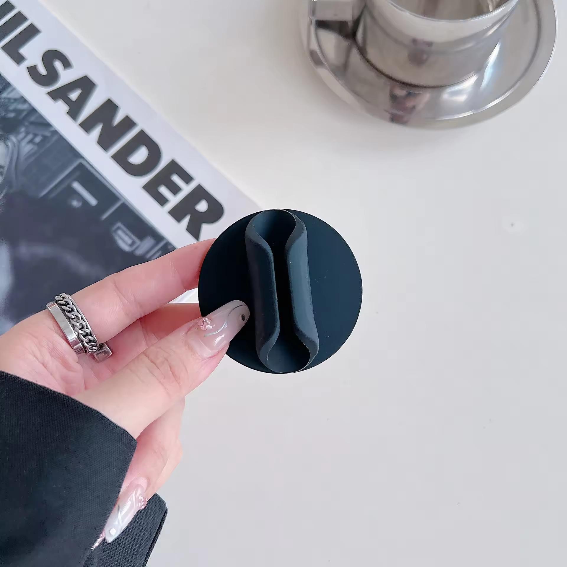 3M Adhesive Sticker Universal Mobile Phone Accessories Custom Lipstick Holders Flexible Silicone Lipstick Suction Phone Holder чёрный