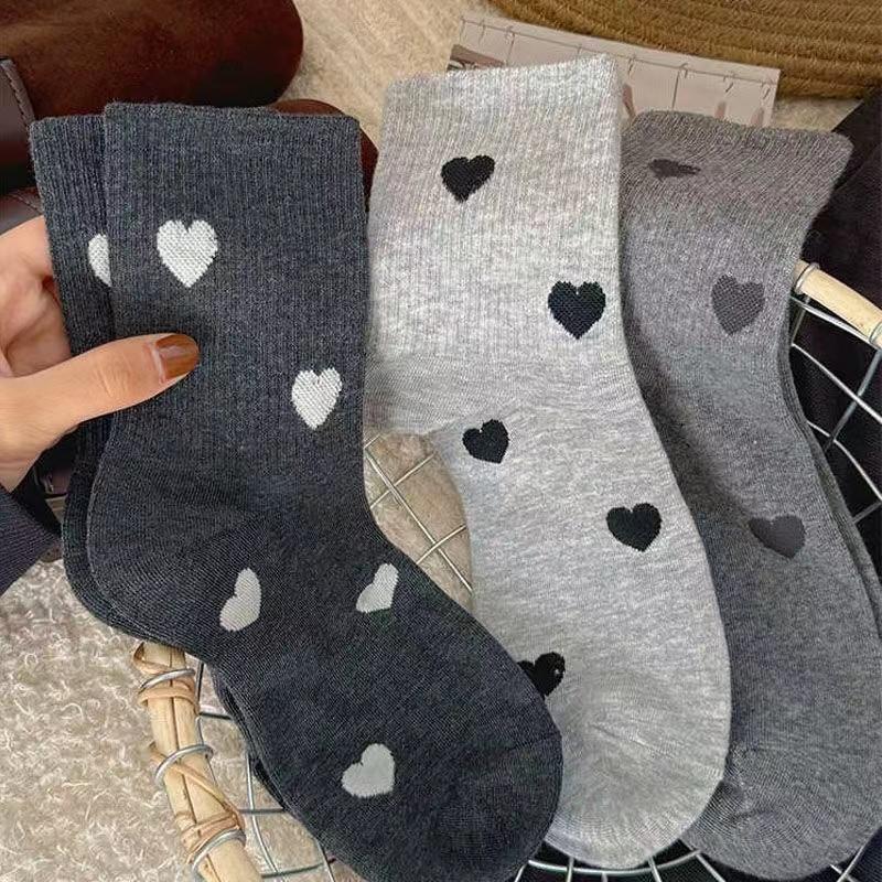 5 Pairs Woman Socks Autumn Winter Warm Breathable Sock Cute Heart Fashion Funny Gift Female Middle Tube Casual Socks