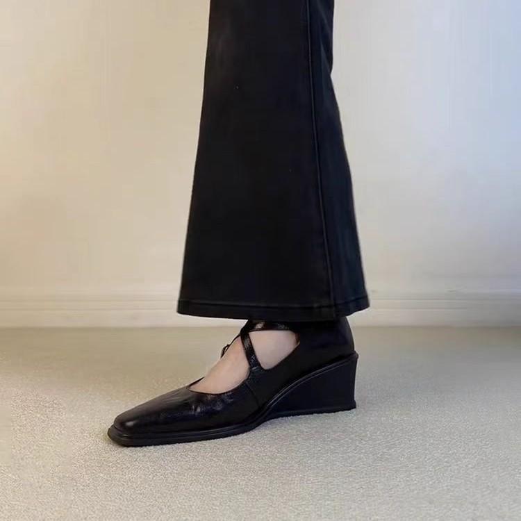 Sheepskin version--new wedge heel cross strap single shoes square head solid color soft sole casual simple and easy to walk single shoes