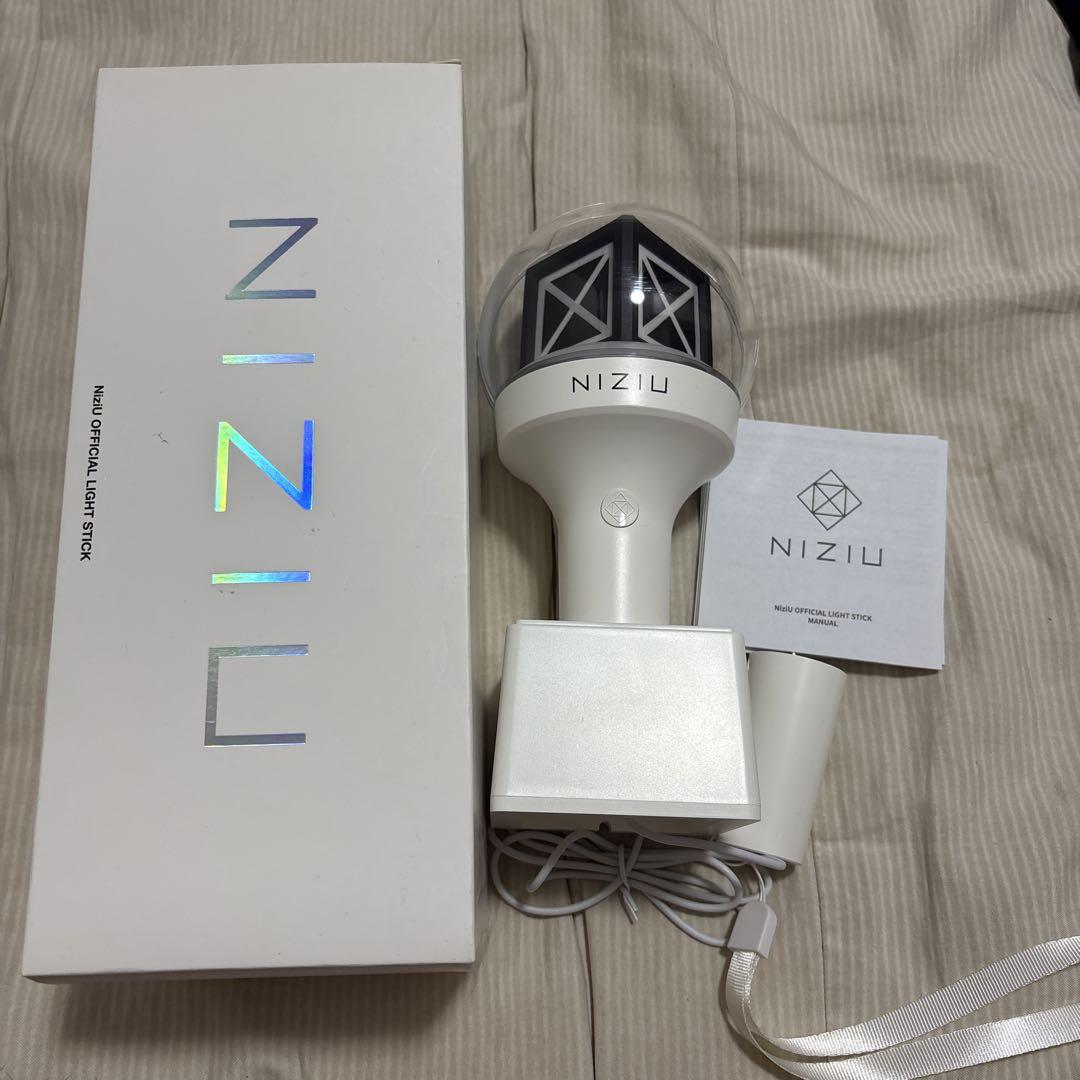 

[USED] NiziU official light stick