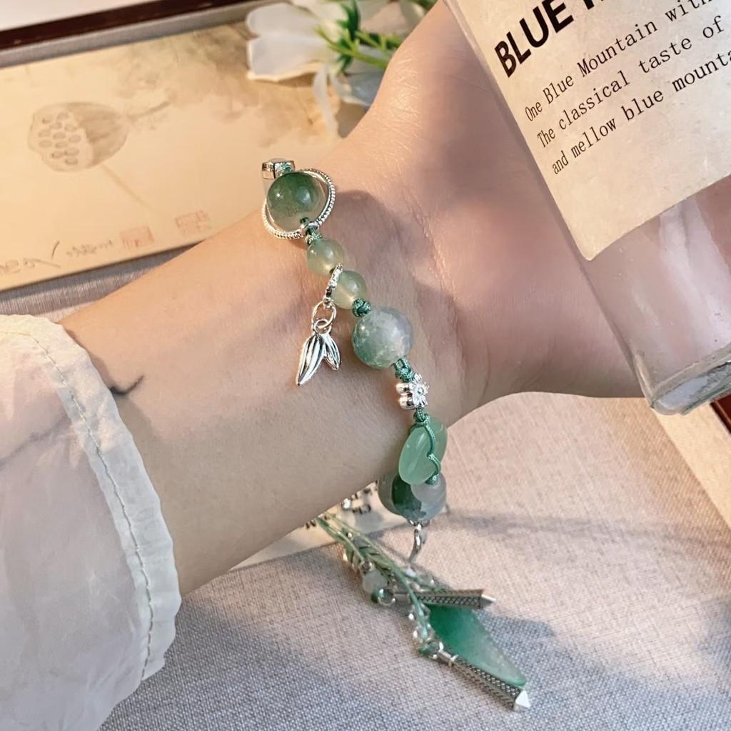 Vynikající lehký luxusní korálkový náramek z prémiových materiálů pro stylové ženy