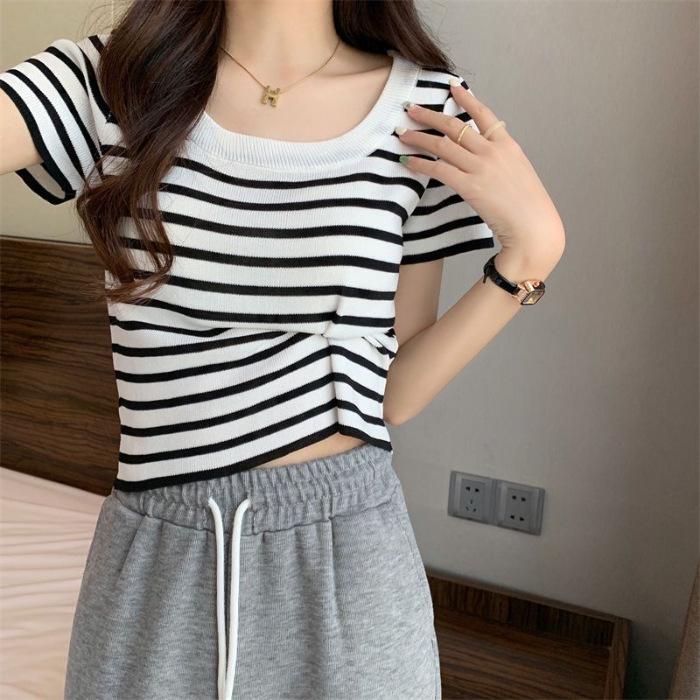 Women's French-Style Black & White Striped U-Neck Square-Shoulder Short-Sleeve Summer T-Shirt