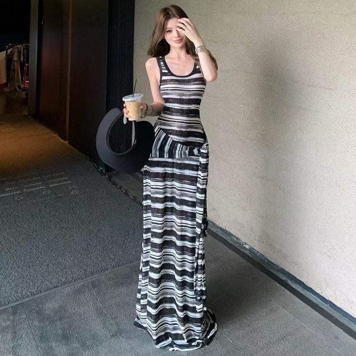 Tulle dress women's summer new models are popular this year, fake two contrasting stripes long vest skirt tide