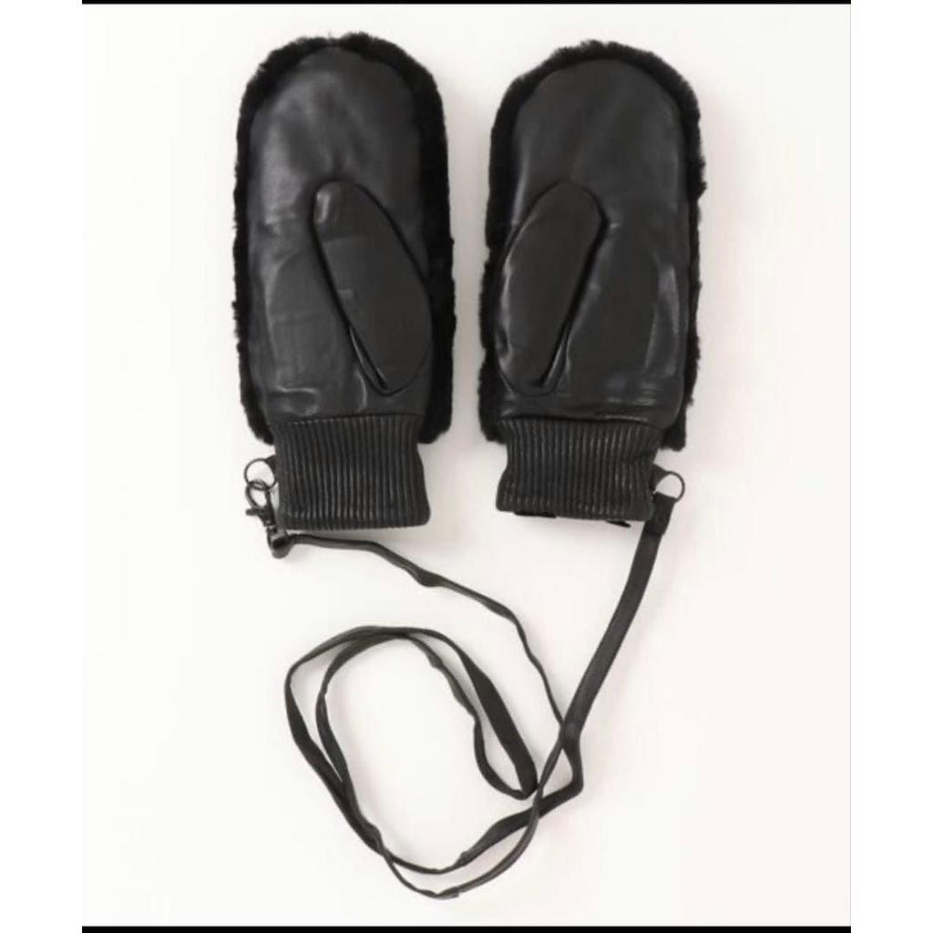 Used EMU/Nicki Mittens
