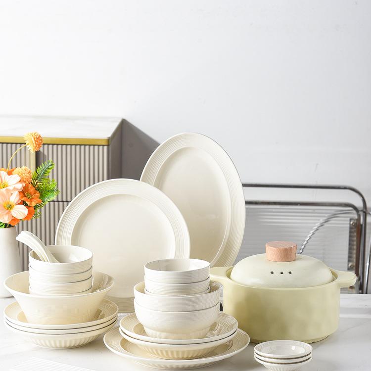 Ceramic Dinnerware Set: Bowls, Plates, and Chopsticks - 2025 Style Housewarming Gift