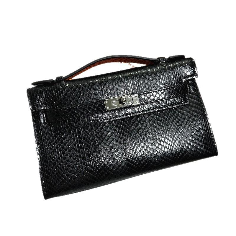 French Niche Temperament Portable Small Bag Women's Bag 2025 New Trendy Fashion Shoulder Bag Foreign Style Snake Pattern Messenger Bag