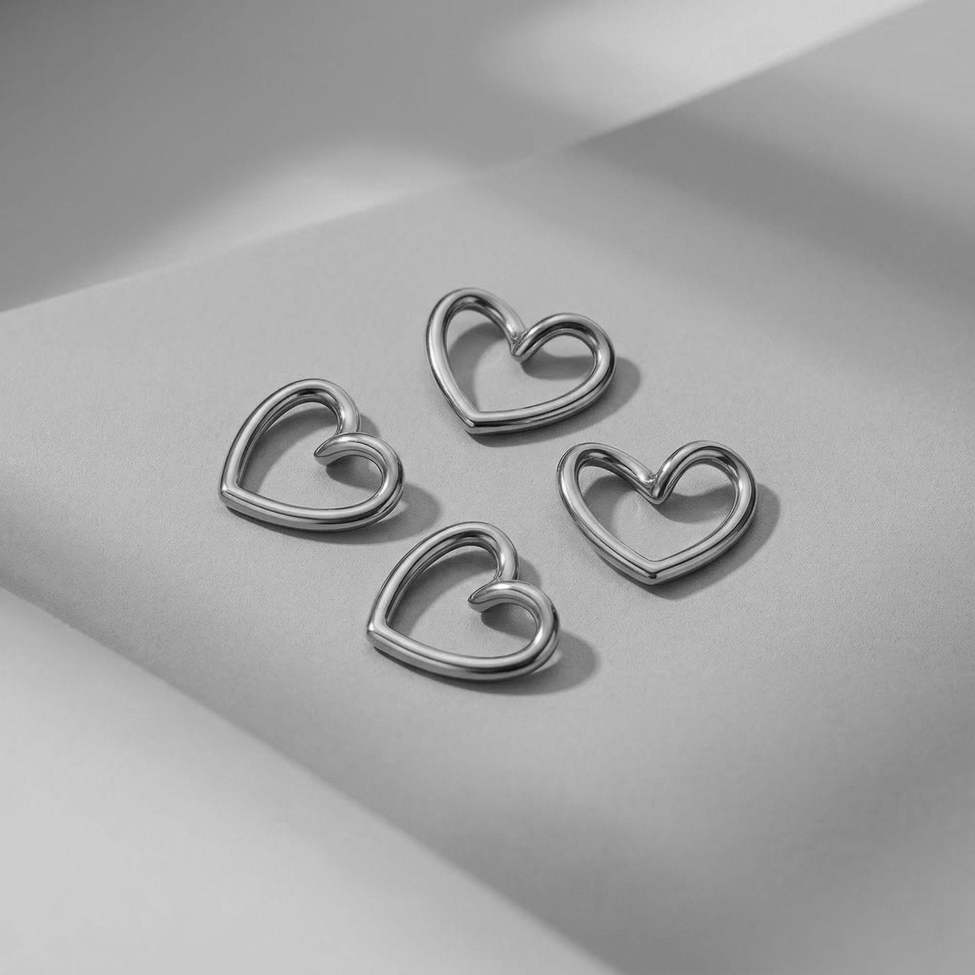 European & American Titanium Steel Heart Pendant Necklace - Smooth Peach Heart Charm Vacuum Stainless Steel Pendant