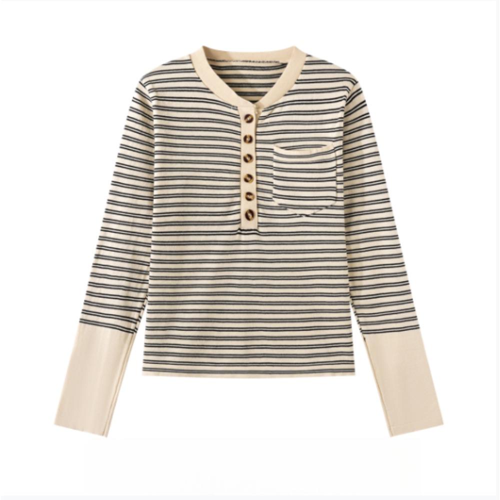 A Retro Long-sleeved Knitted Sweater for Women's Autumn New Design, with A Unique and Contrasting Color Striped Slimming Top