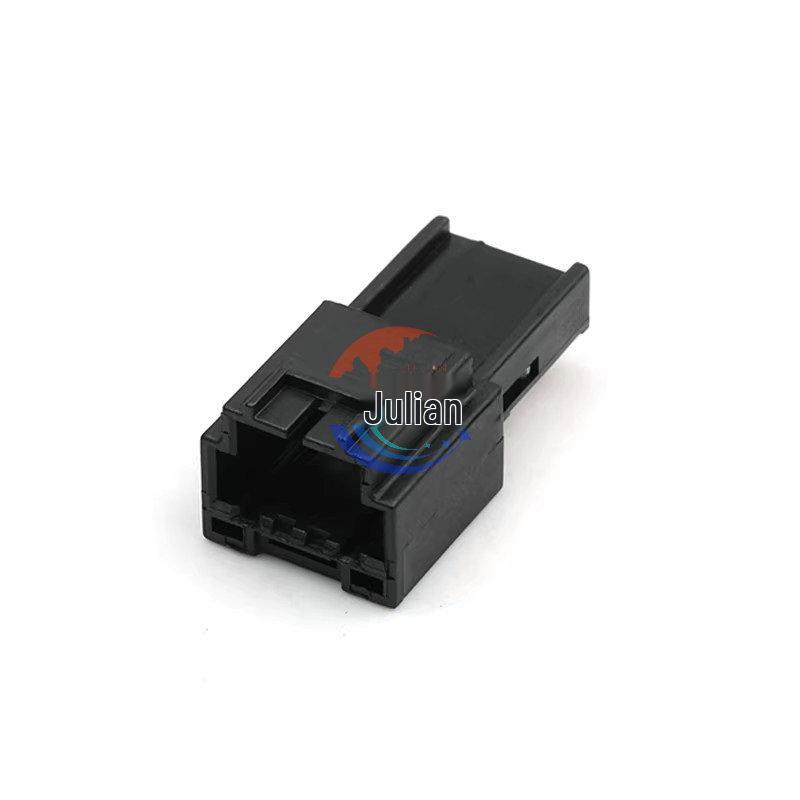 Automotive 4-Pin Wiring Harness Connector Plug (936121-1/936119-1)