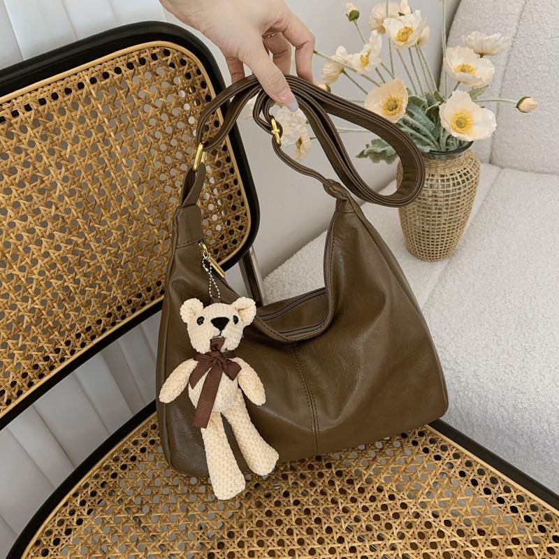 Fashion Commuter Maillard Bag Women's New High-end Retro Messenger Bag Large Capacity Underarm Tote Bag