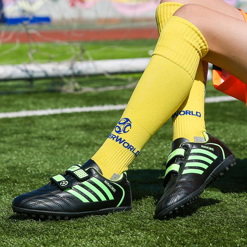 Kinder und Jugendliche, große Größe, stoßdämpfend, rutschfest, verschleißfest, Klettverschluss, kurzer Nagel, Outdoor-Fußballschuhe, Trainingsschuhe