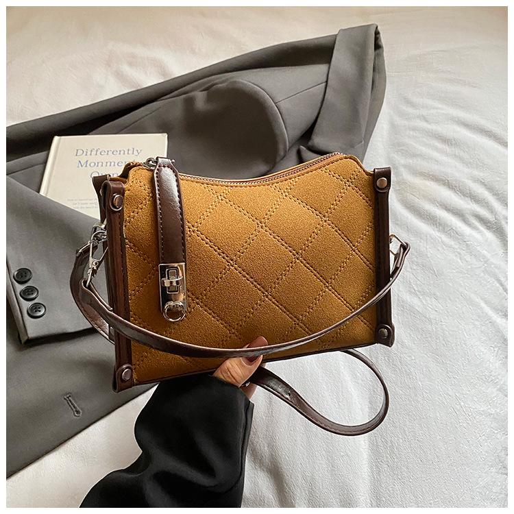 

Осень и зима корейская версия нишевая ромбовидная женская сумка 2025 новая модная высококлассная ретро сумка через плечо