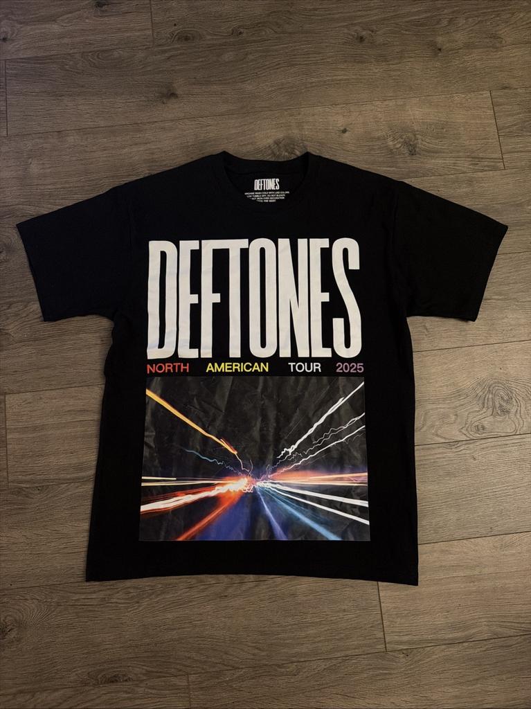 Deftones 2025 Black Tour T-Shirt Official Merch Size Large Unisex T-Shirt