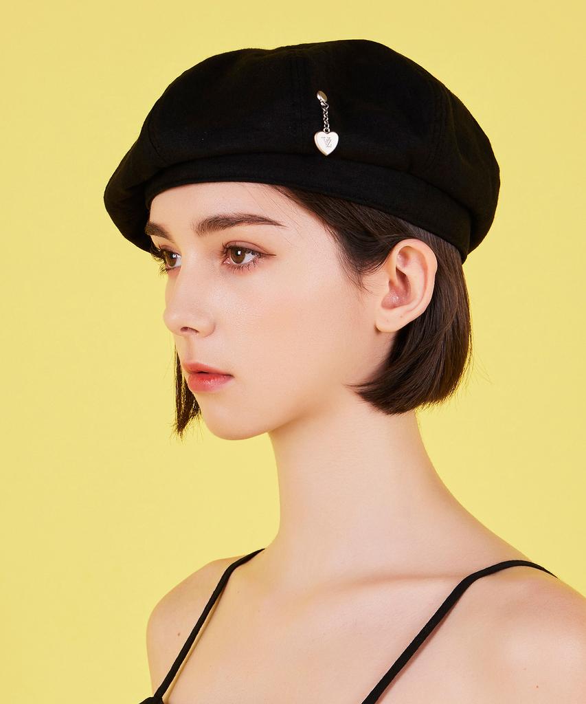 Bajal Heart Chain Studded Linen Beret Black