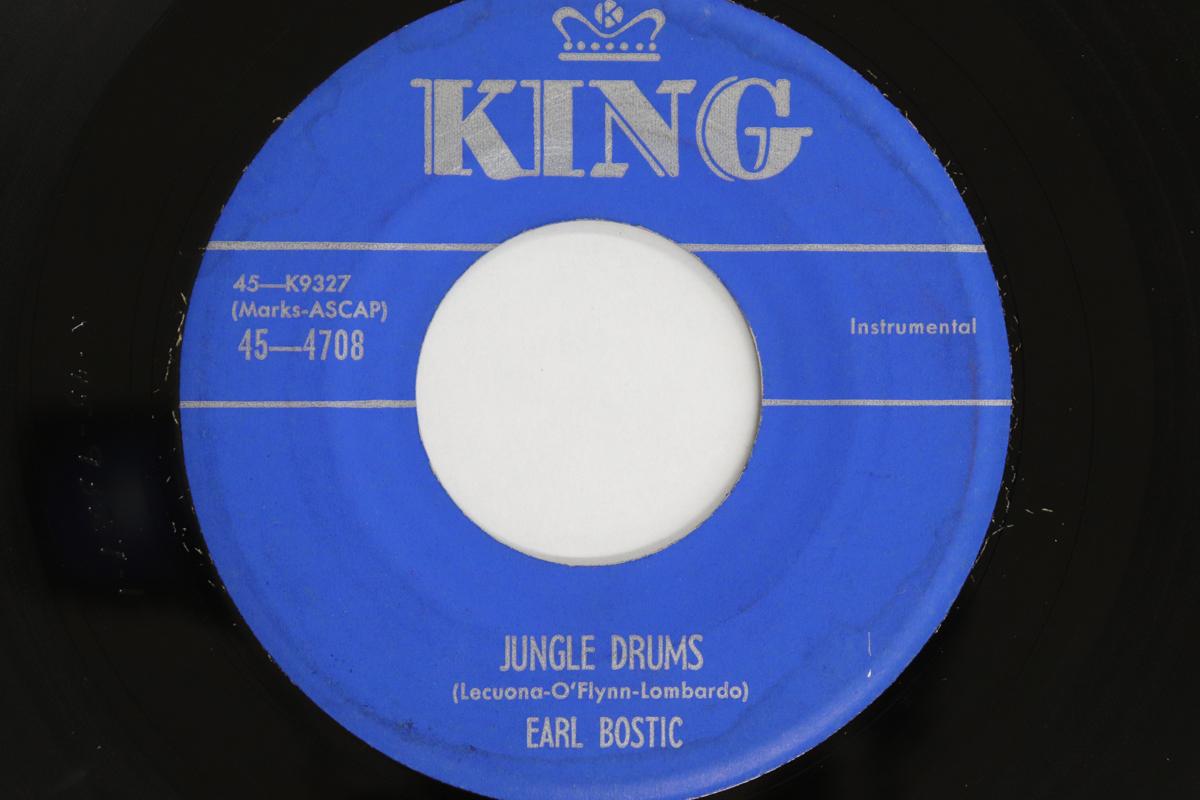 

7-дюймовая пластинка EARL BOSTIC - Jungle Drums / Danube Waves 454708 KING RECORDS 1954 Великобритания Джаз Б/У