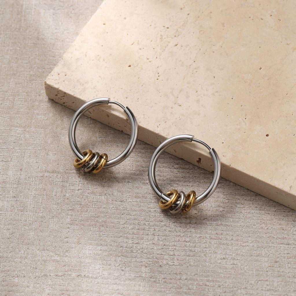 French Versatile 18K Gold Steel Circle Earrings: Non-Fading, Influential Style