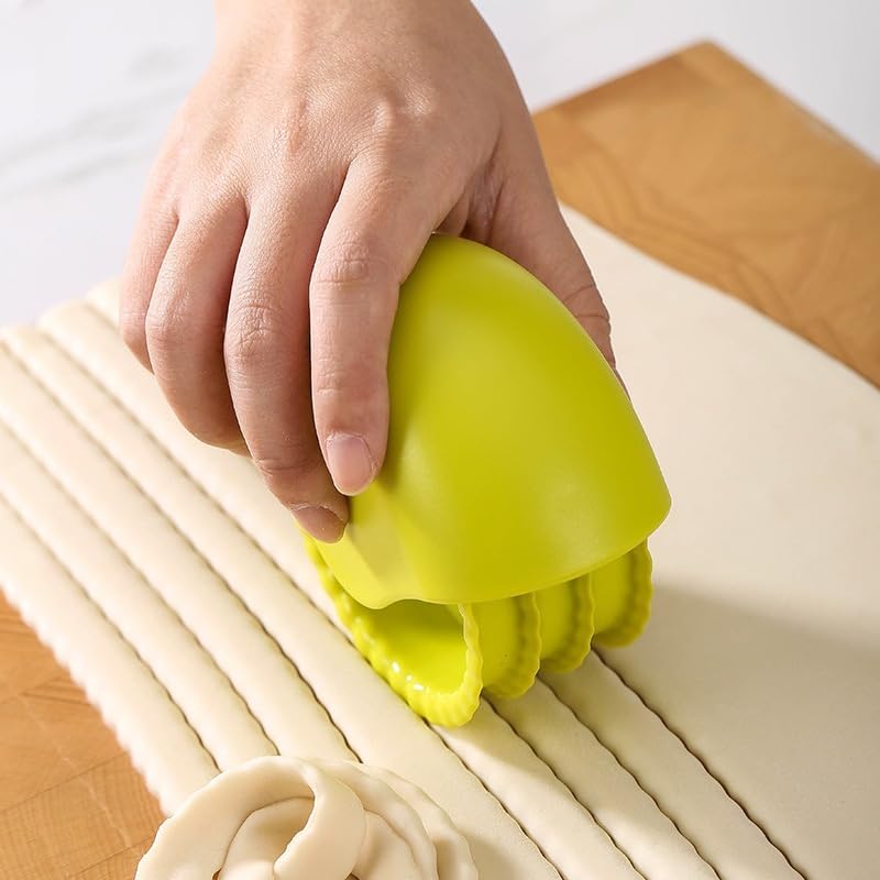 1pc dough biscuit cutter, noodle lattice roller, noodle cutting and baking tool, with non slip handle, suitable for homemade pasta pizza biscuits