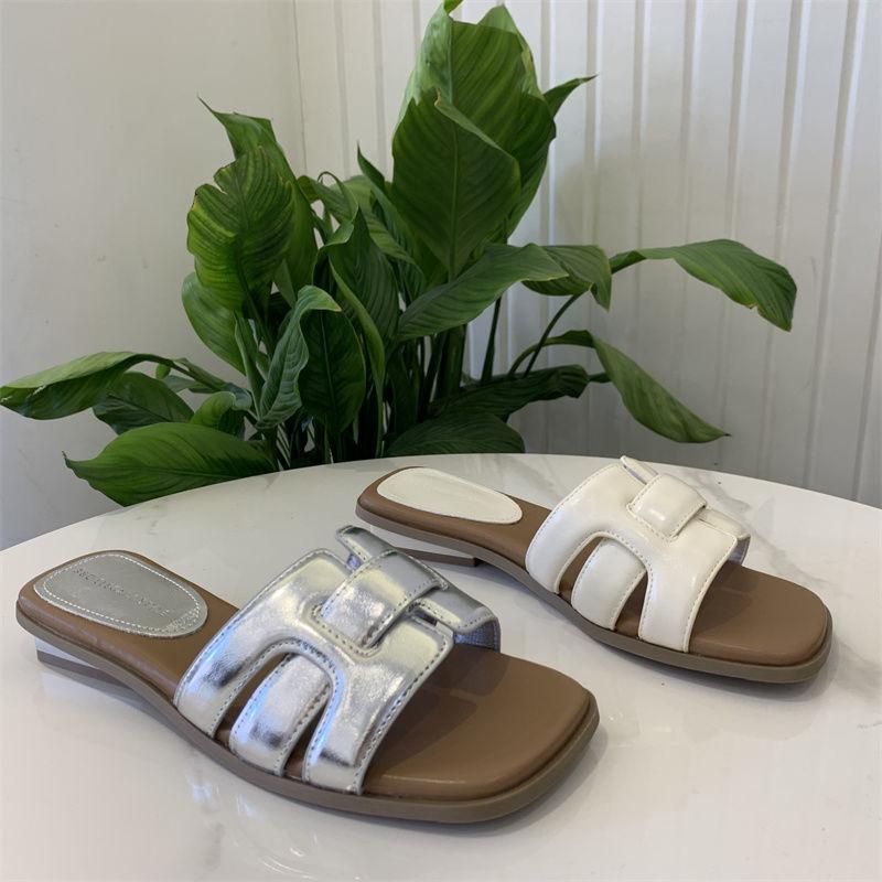 2025 Summer Popular Hong Kong Style Square Head Woven Shoes High-end Versatile Outer Wear Low Heels Cool Slippers Women's Beach One-word Drag