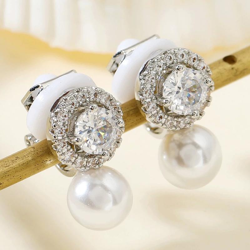 Fashion Elegant Zircon Clip On Earrings Exquisite Luxury Simulated Pearl Ear Clips Non Pierced for Women Bridal Party Jewelry