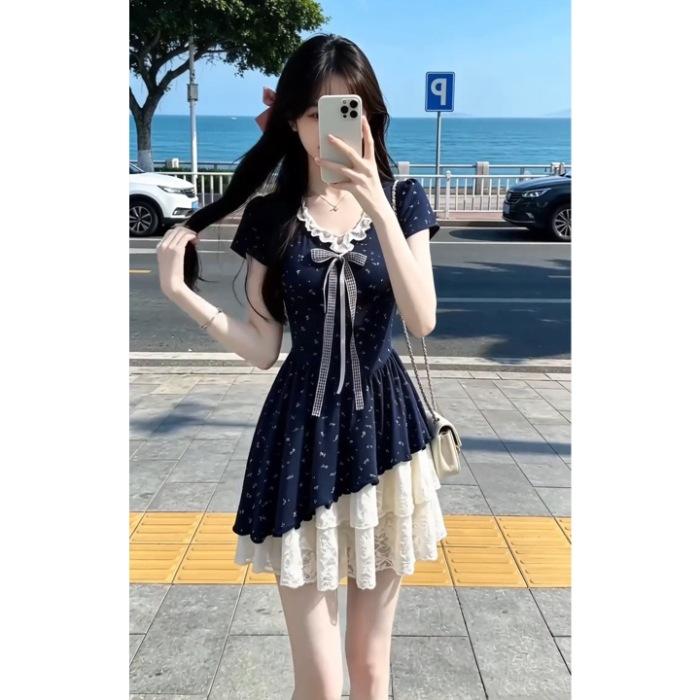 Small dress women s summer new seaside vacation lace splicing fake two pieces cake floral dress women S
